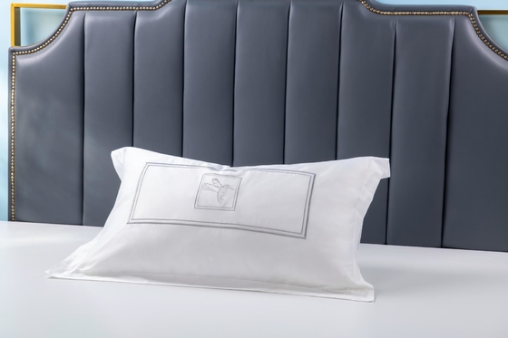 OEM Casas de almofada bordadas de algodão branco OEKO-TEX Casas de almofada de tamanho King